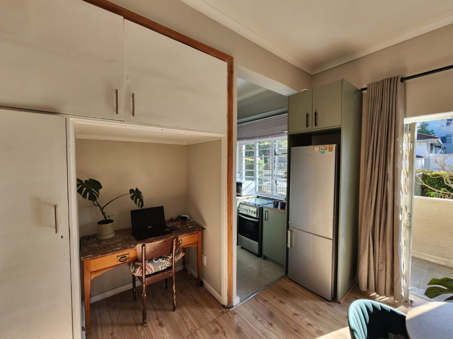 1 Bedroom Property for Sale in Rondebosch Village Western Cape